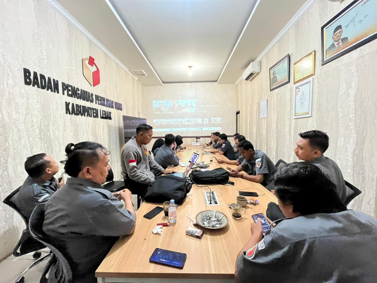 Ketua Bawaslu Lebak Dedi Hidayat 