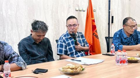 rapat